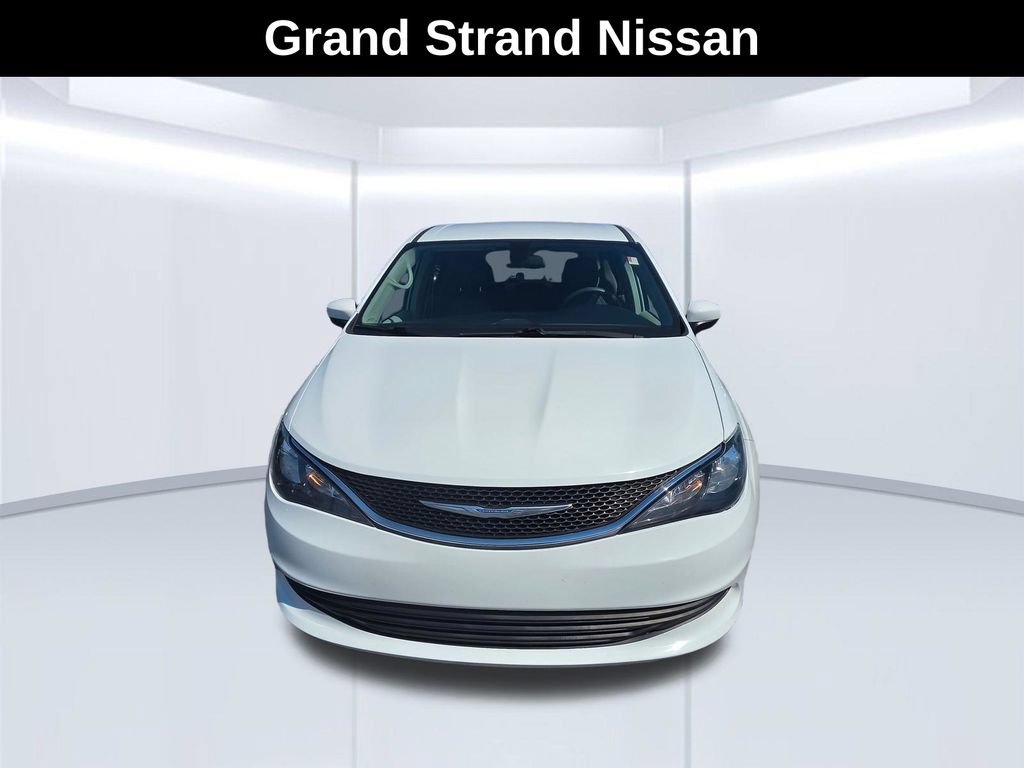 Used 2018 Chrysler Pacifica LX FWD image 4