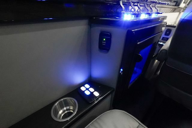 Used 2018 Mercedes-Benz Sprinter 3500 image 73