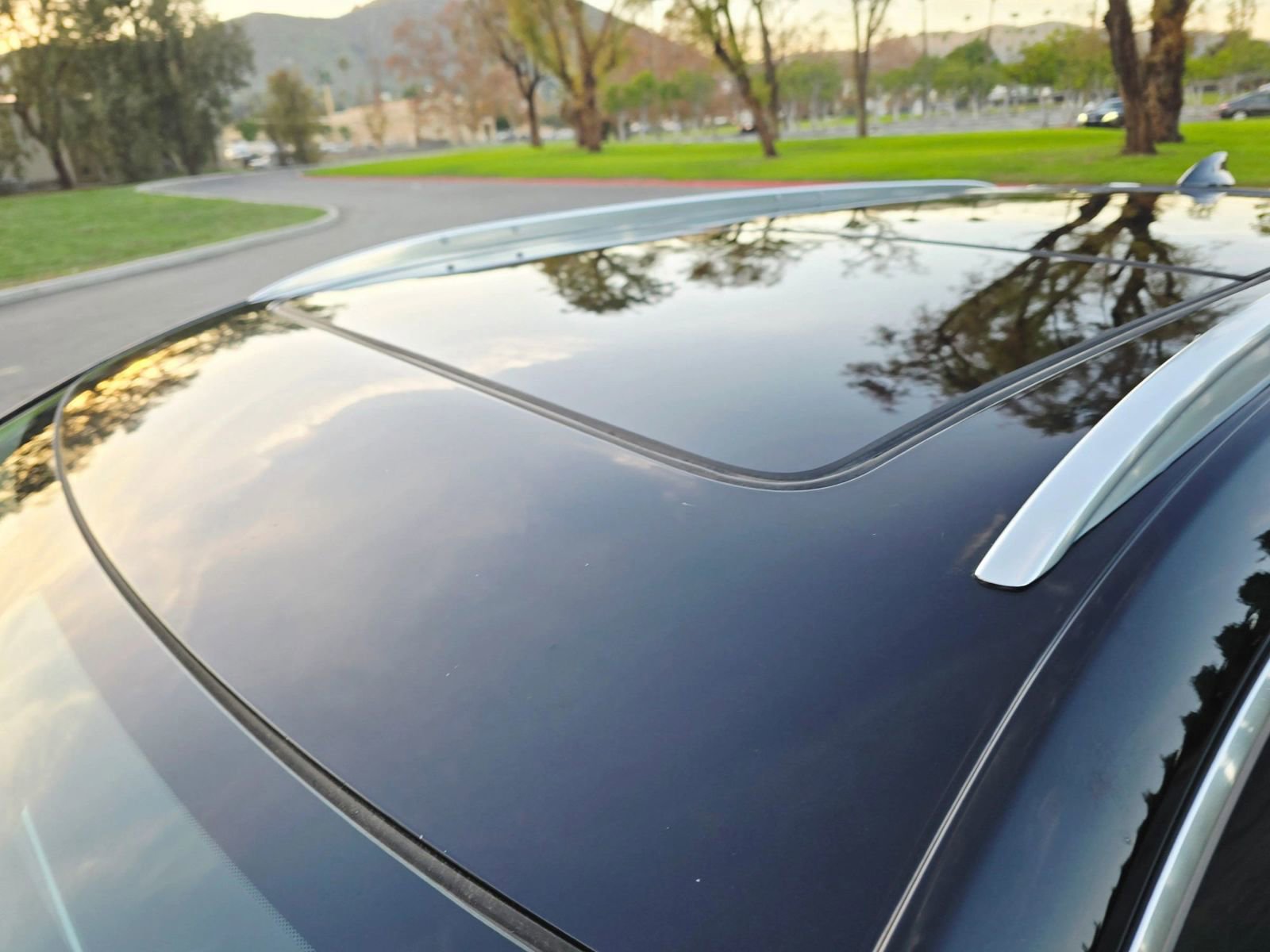 Used 2017 Cadillac XT5 Luxury w/ Driver Awareness Package image 11