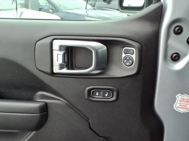 Used 2023 Jeep Gladiator Sport image 23