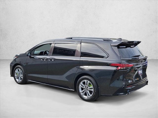 Used 2021 Toyota Sienna XSE w/ XSE Plus Package AWD/4WD image 8