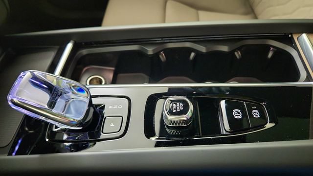 New 2026 Volvo XC60 B5 Plus w/ Protection Package AWD/4WD image 17