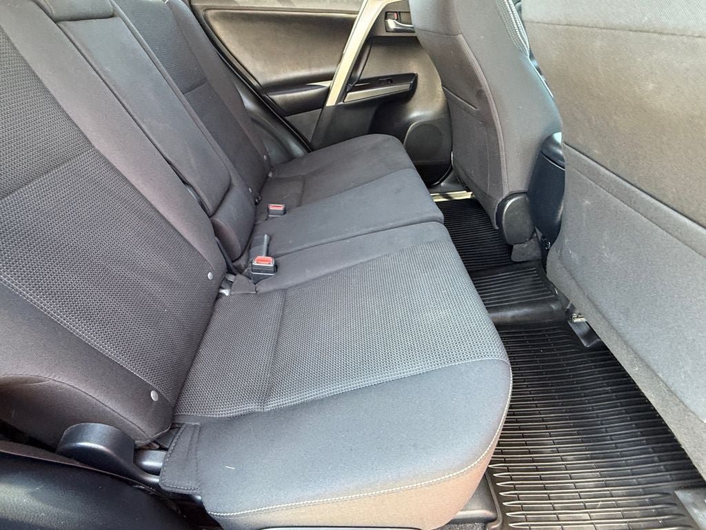 Used 2017 Toyota RAV4 XLE FWD image 11