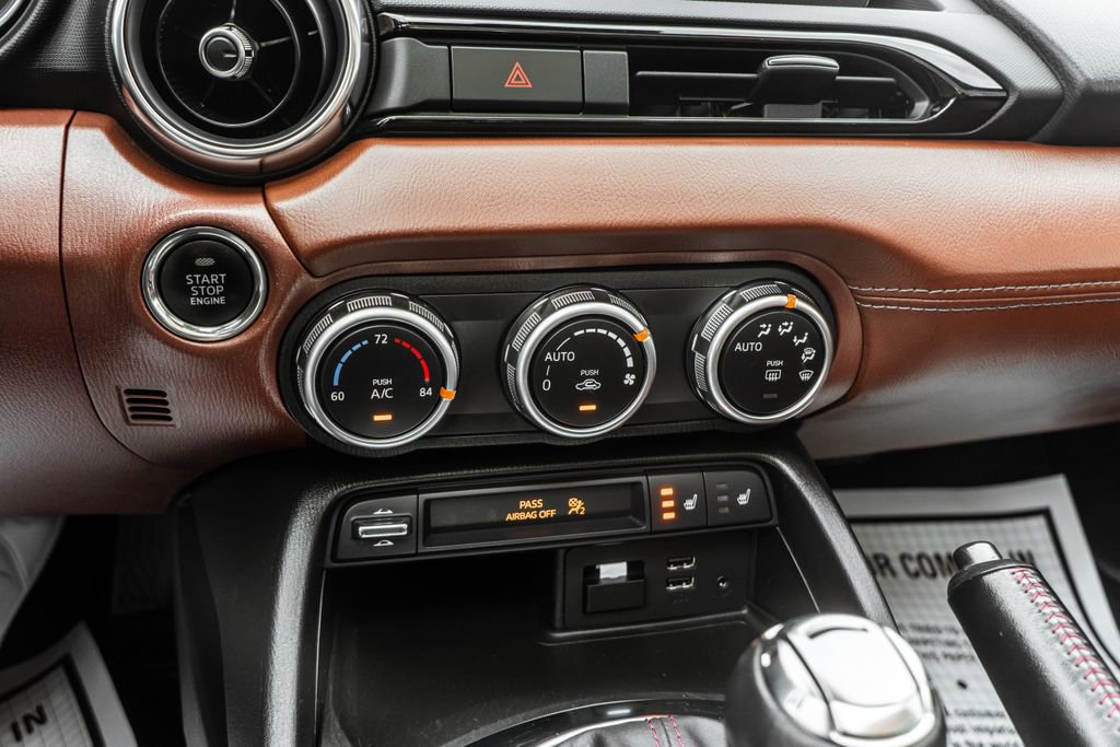 Used 2019 MAZDA MX-5 Miata RF Grand Touring RWD image 20
