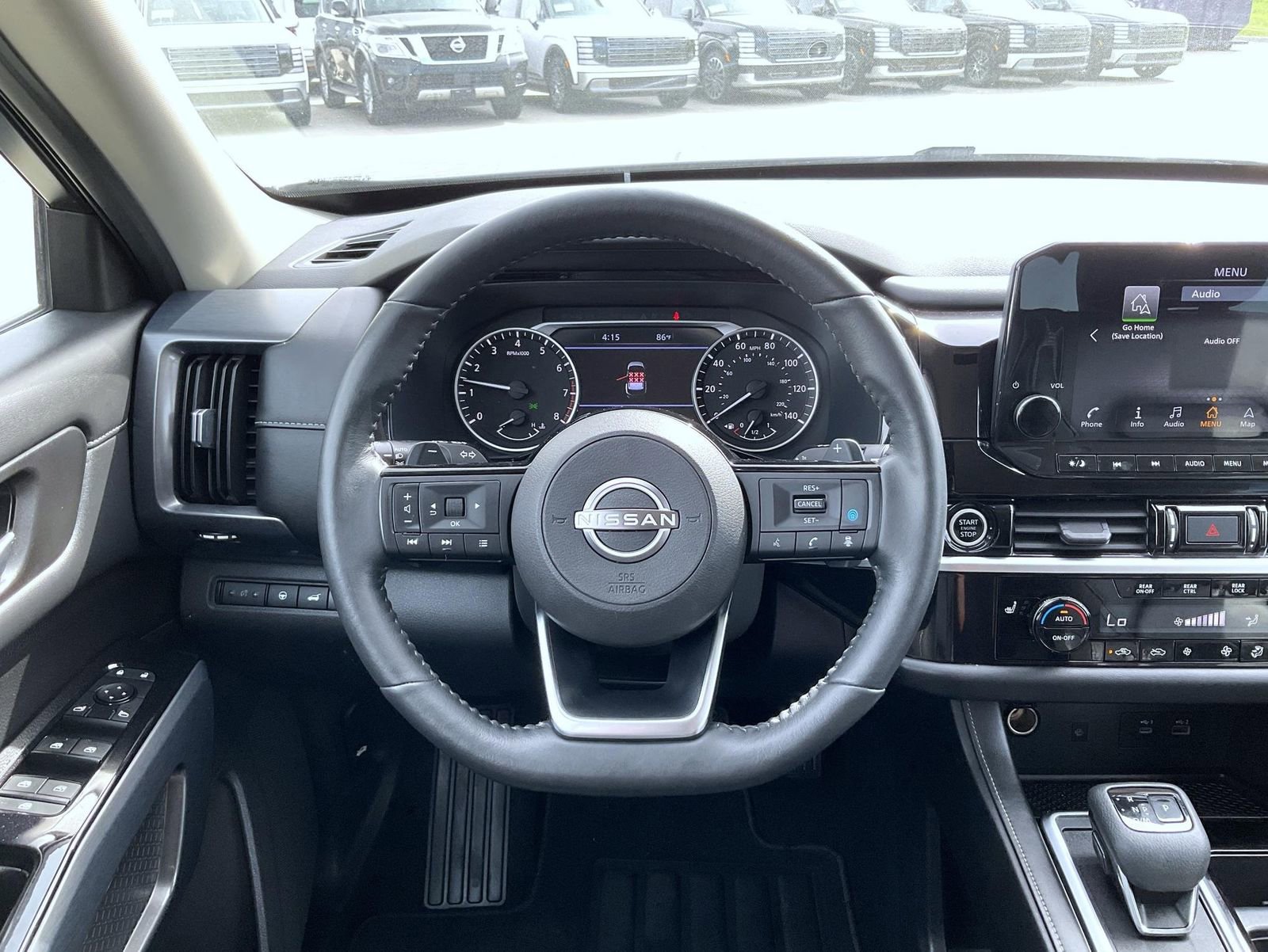 Used 2023 Nissan Pathfinder SL AWD/4WD image 11