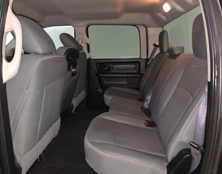 Used 2017 RAM 1500 Express RWD image 6