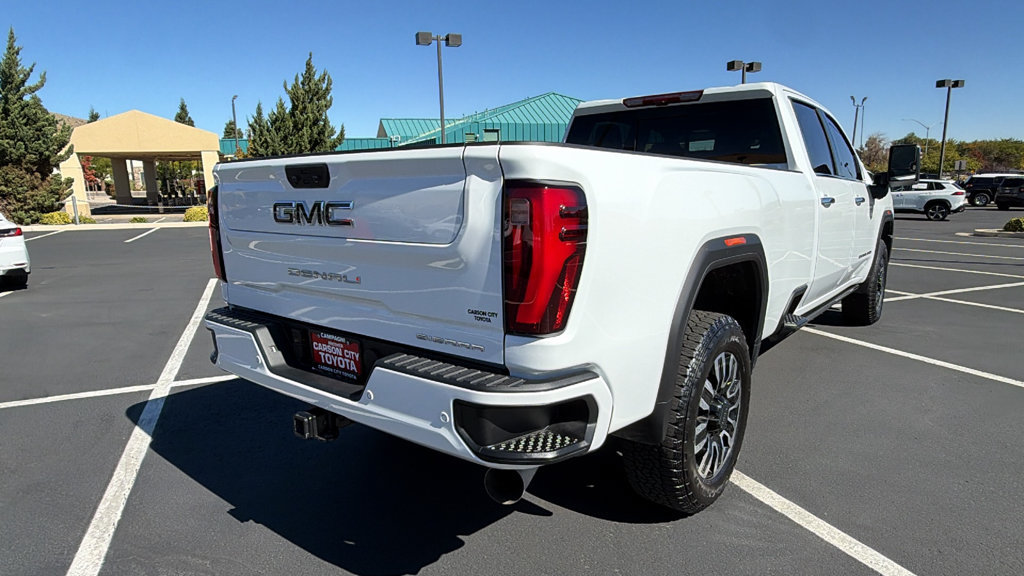 Used 2025 GMC Sierra 3500 Denali Ultimate AWD/4WD image 3