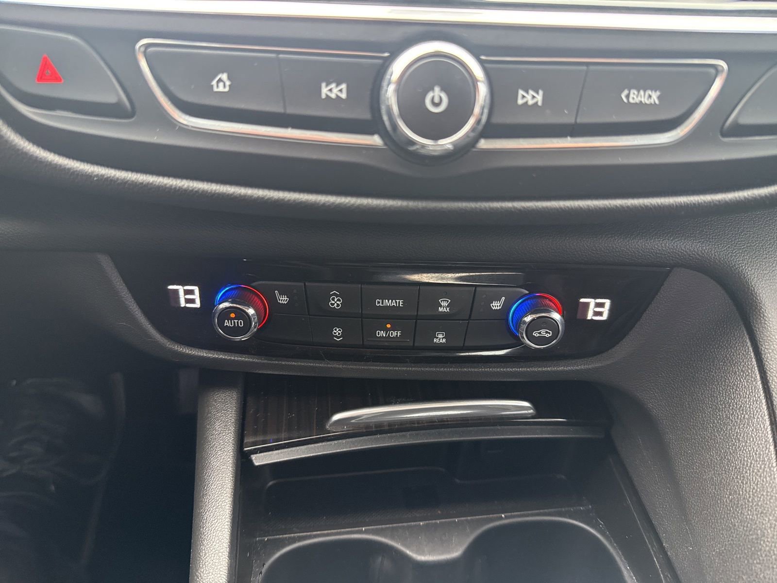 Used 2018 Buick Regal Essence w/ Driver Confidence Package #1 image 26