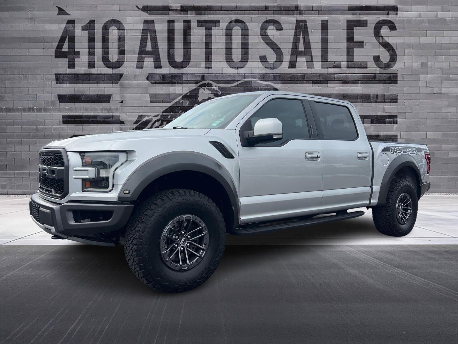Used 2019 Ford F150 Raptor w/ Equipment Group 802A Luxury AWD/4WD image 6