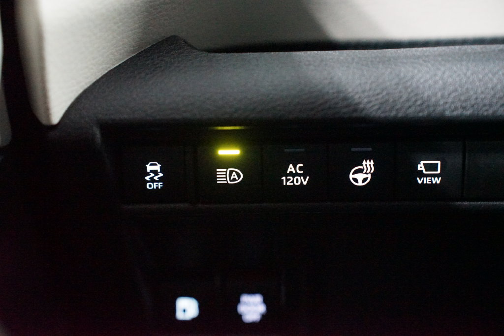New 2026 Toyota Sienna Platinum AWD/4WD image 25