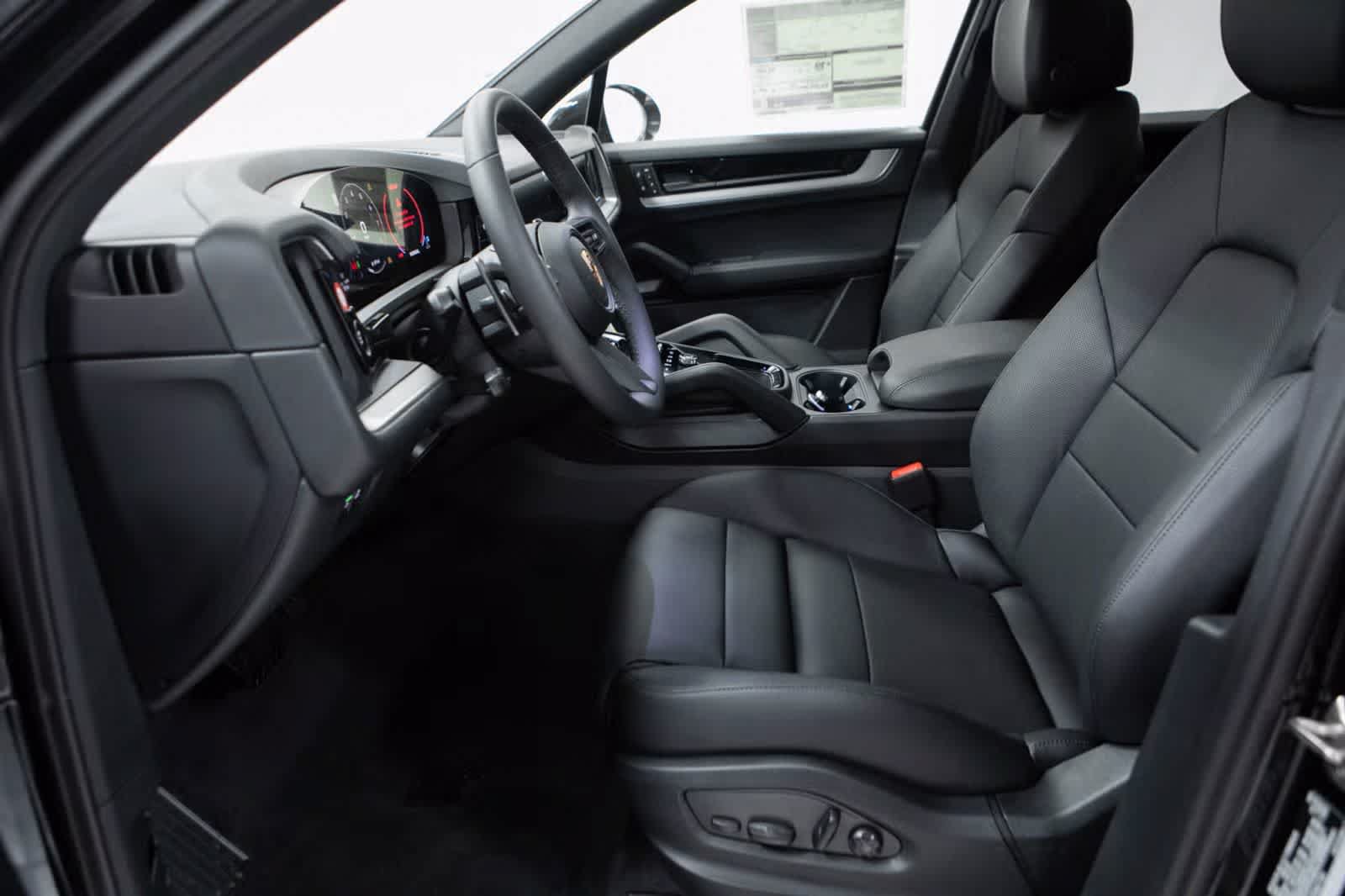 Certified 2026 Porsche Cayenne AWD/4WD image 22