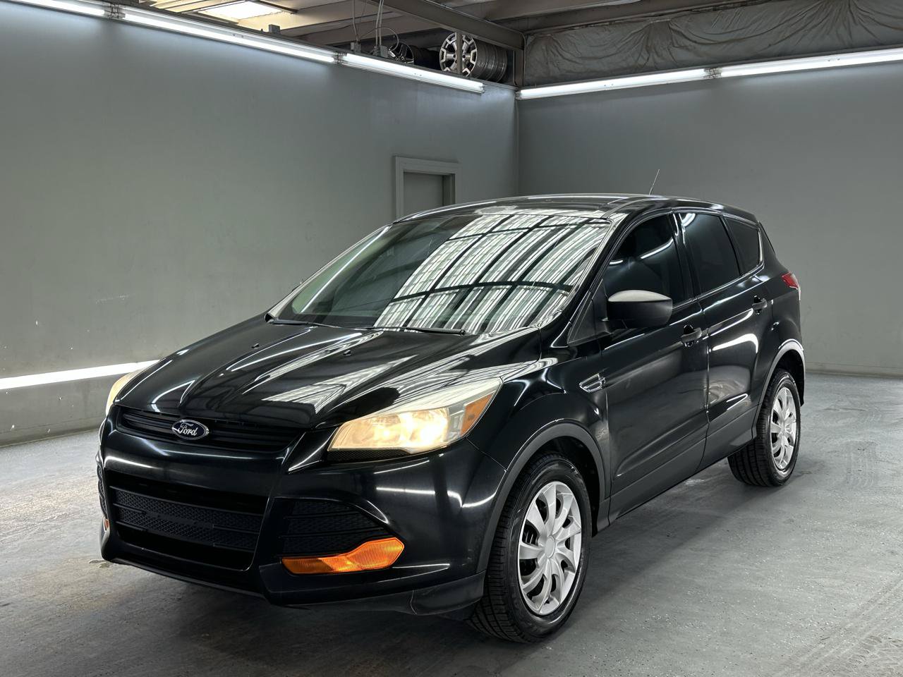 Used 2014 Ford Escape S FWD image 3