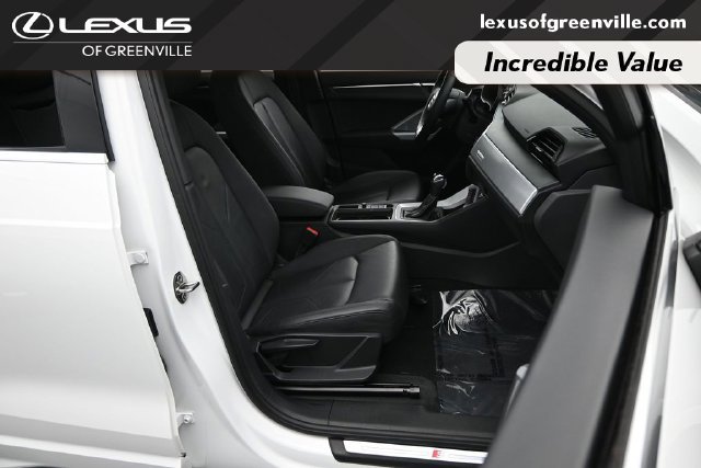 Used 2020 Audi Q3 2.0T Premium w/ Convenience Package AWD/4WD image 34