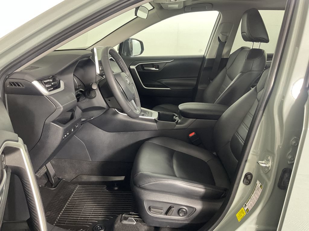 Used 2023 Toyota RAV4 XLE Premium AWD/4WD image 18