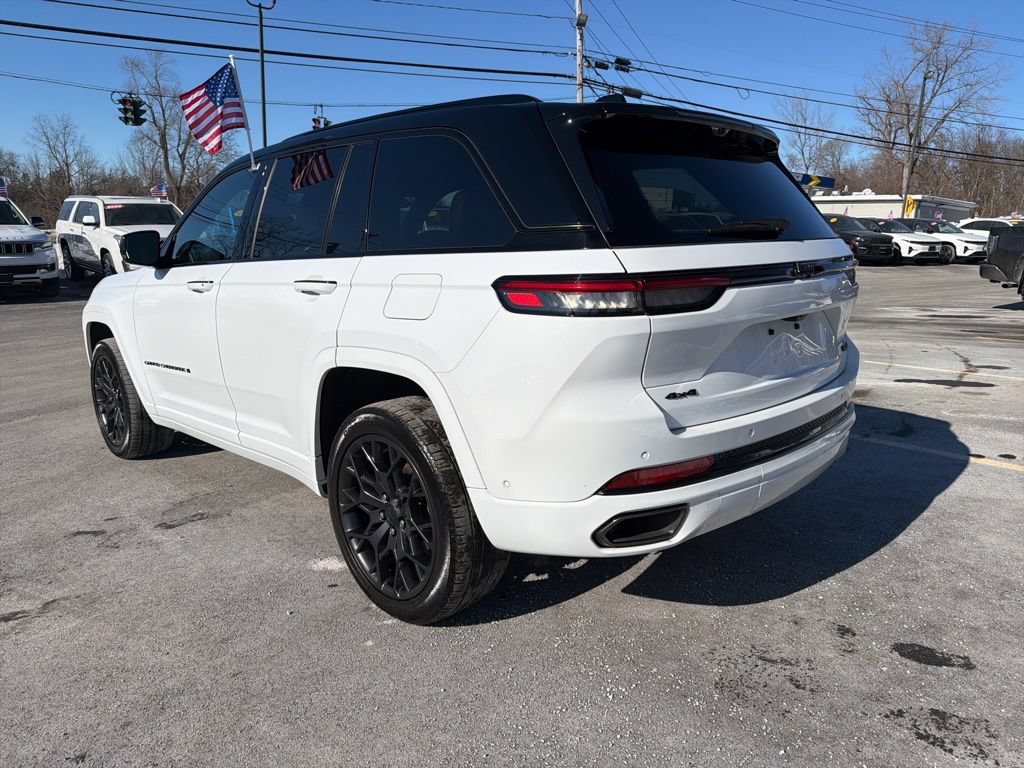 Used 2025 Jeep Grand Cherokee Summit AWD/4WD image 13