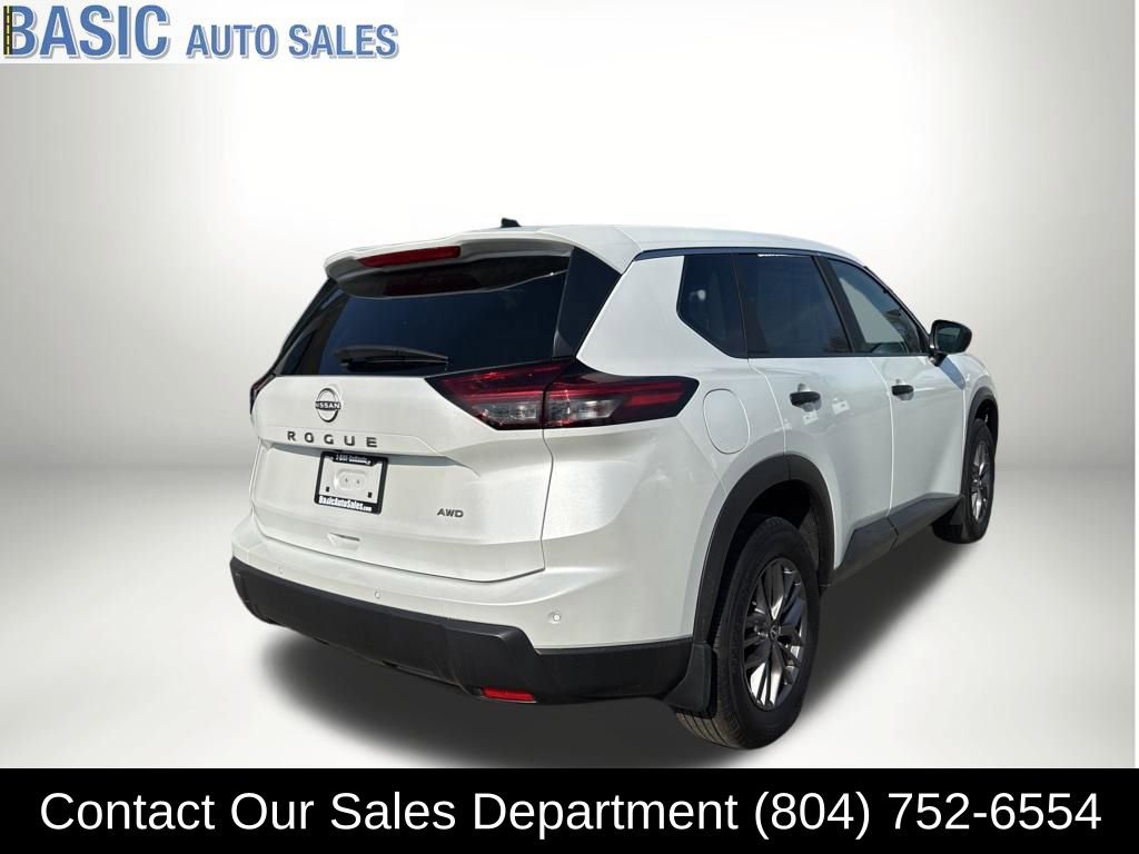 Used 2025 Nissan Rogue S image 7