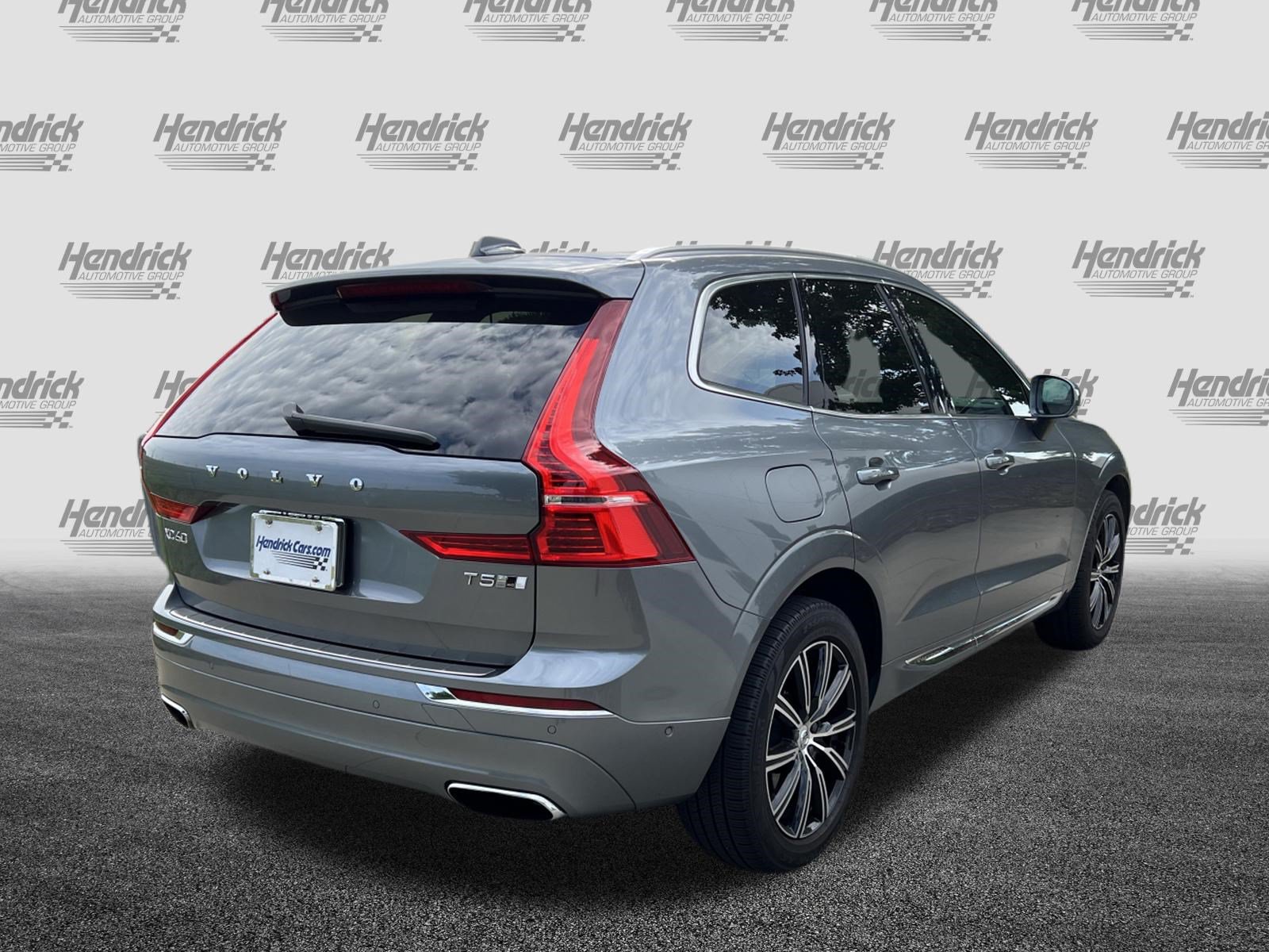 Used 2018 Volvo XC60 T5 Inscription w/ Convenience Package AWD/4WD image 11