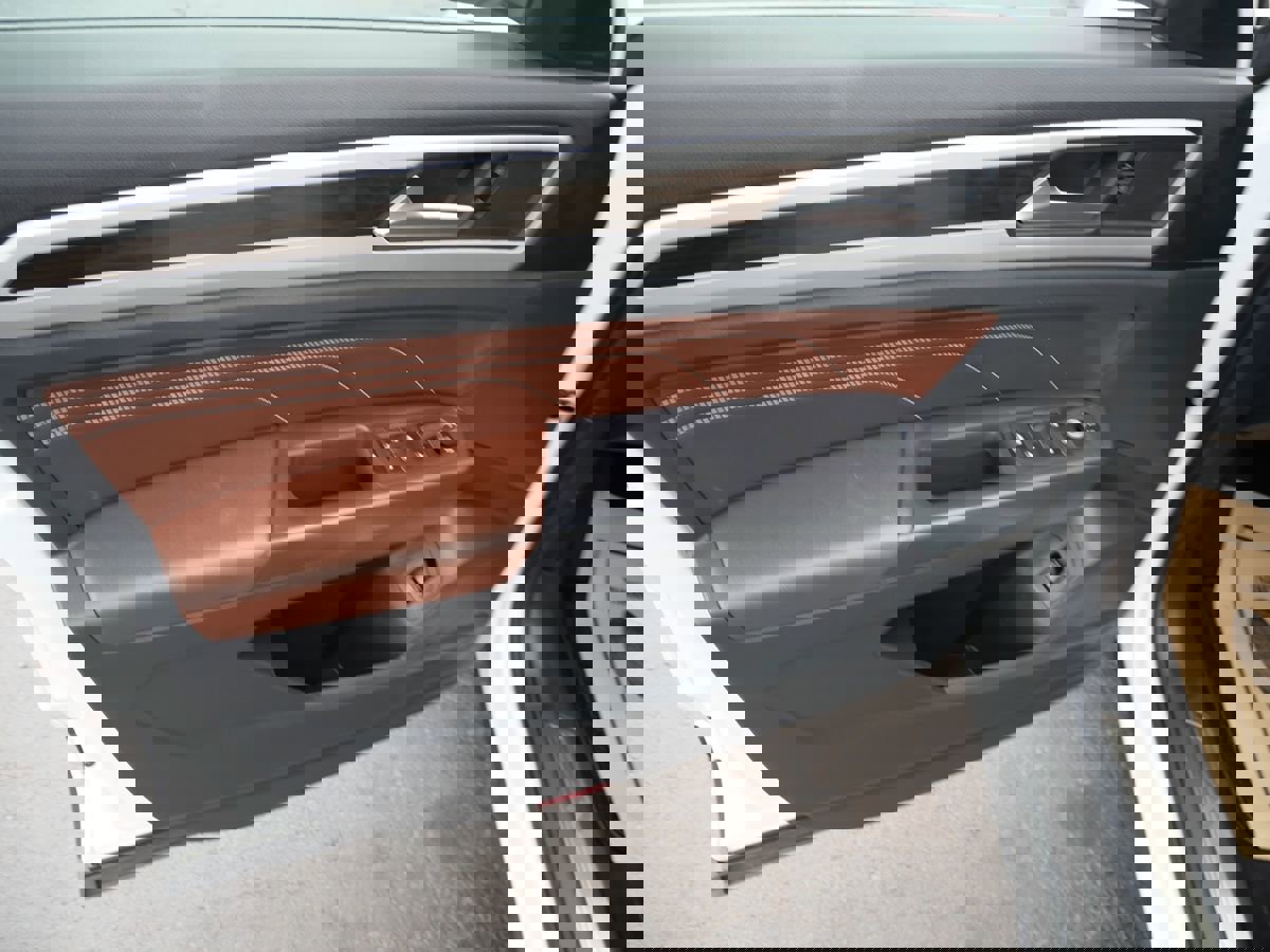 Used 2021 Volkswagen Atlas SE w/ Panoramic Sunroof Package image 18