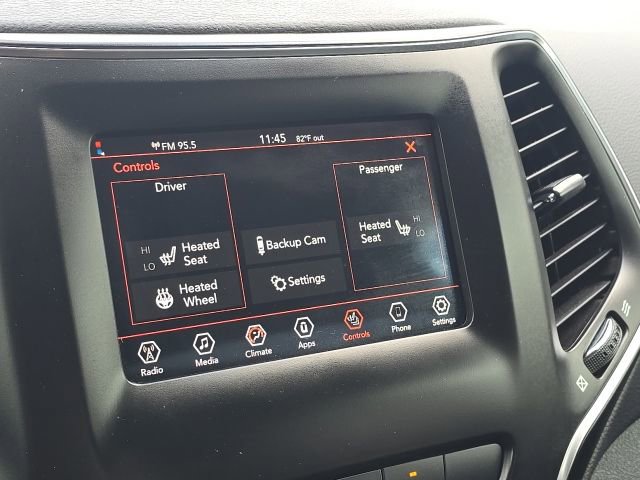 Used 2021 Jeep Cherokee Latitude Plus w/ Sun & Sound Group FWD image 31