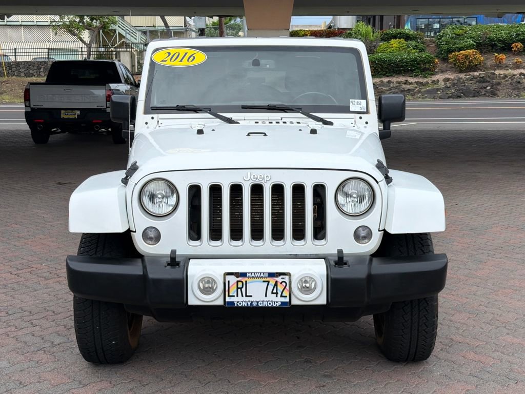Used 2016 Jeep Wrangler Unlimited Sahara w/ Connectivity Group image 2