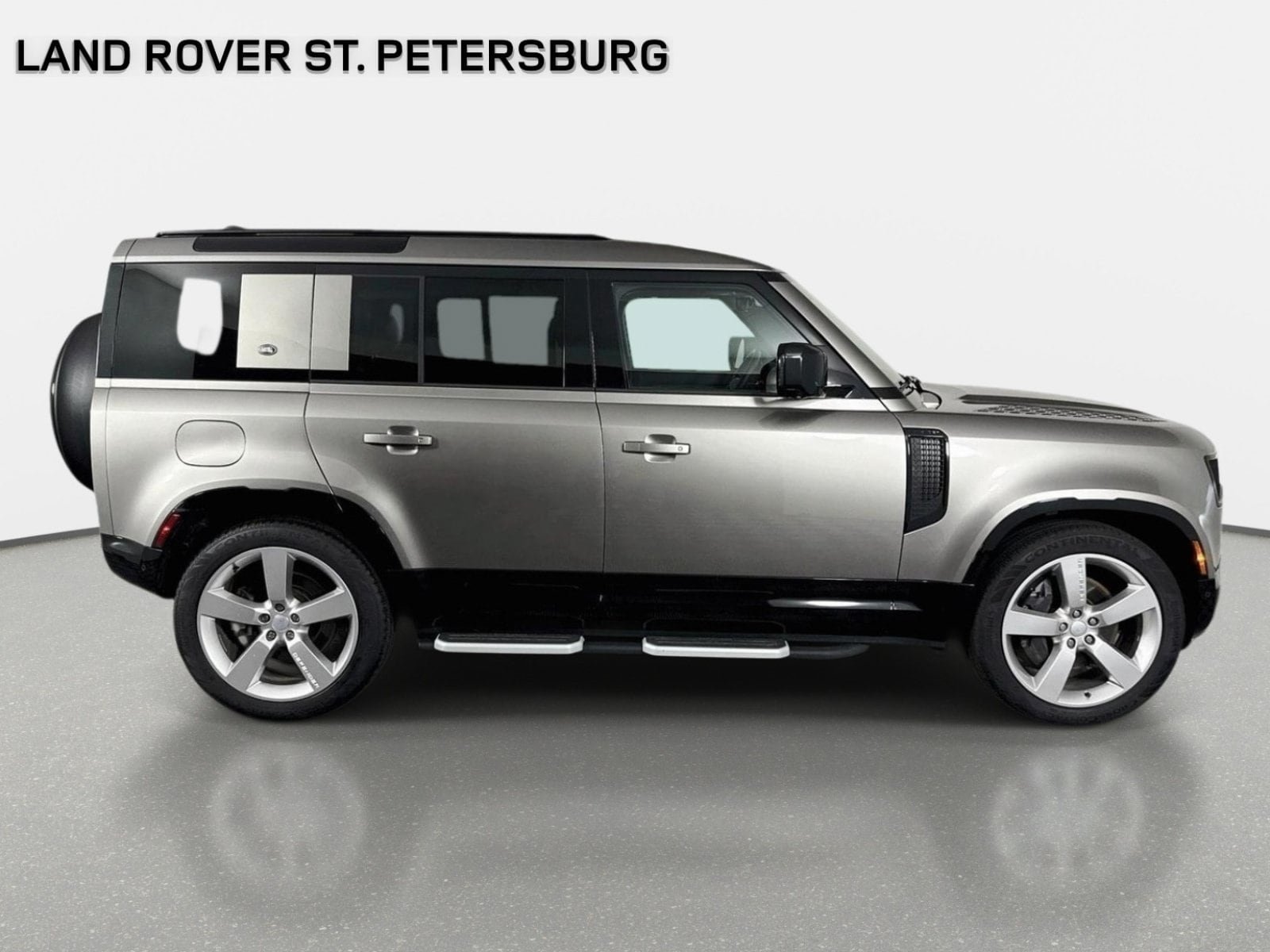 Used 2023 Land Rover Defender 110 S AWD/4WD image 4
