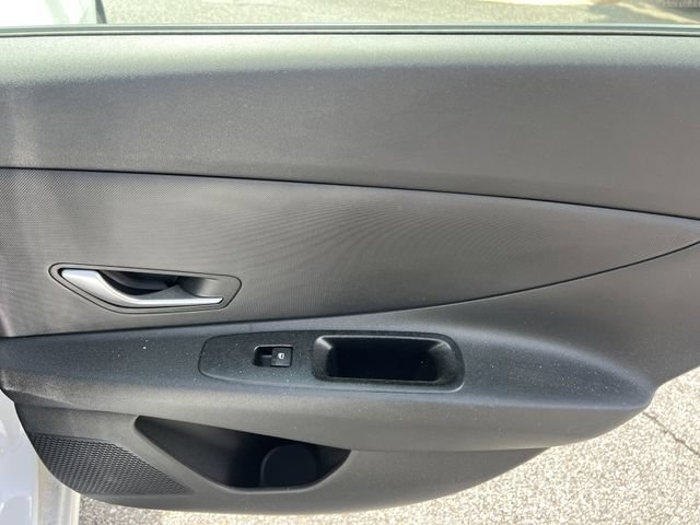 Used 2026 Hyundai Elantra Hybrid FWD image 16