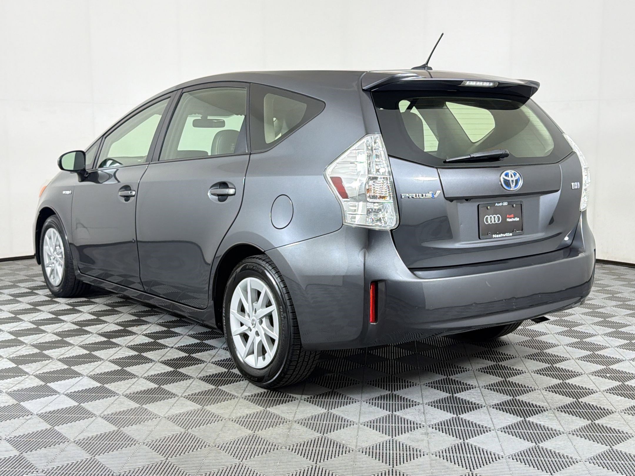Used 2012 Toyota Prius V Three FWD image 3