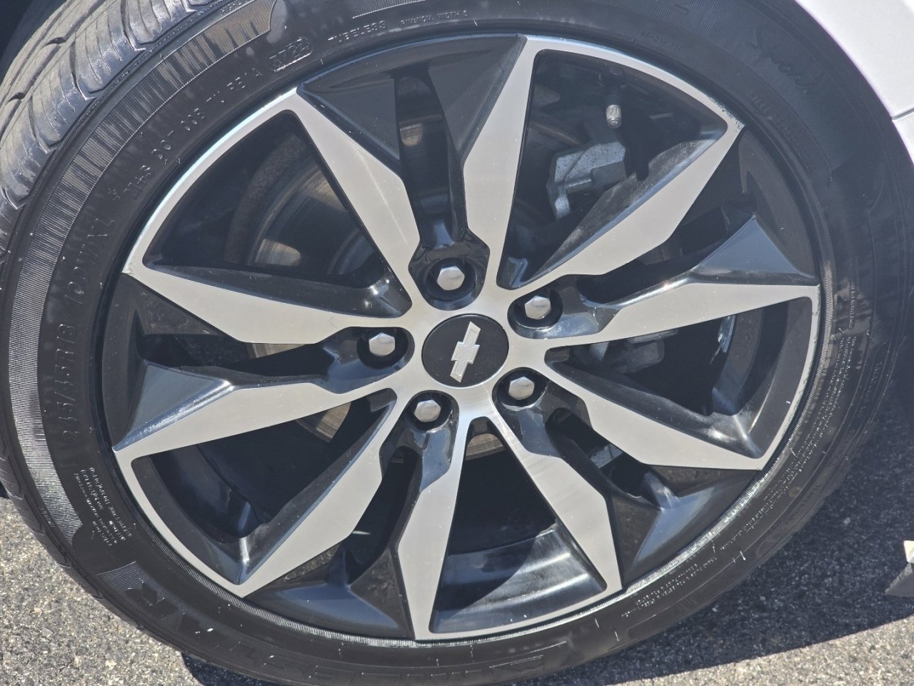 Used 2018 Chevrolet Malibu LT w/ Sport Package FWD image 6