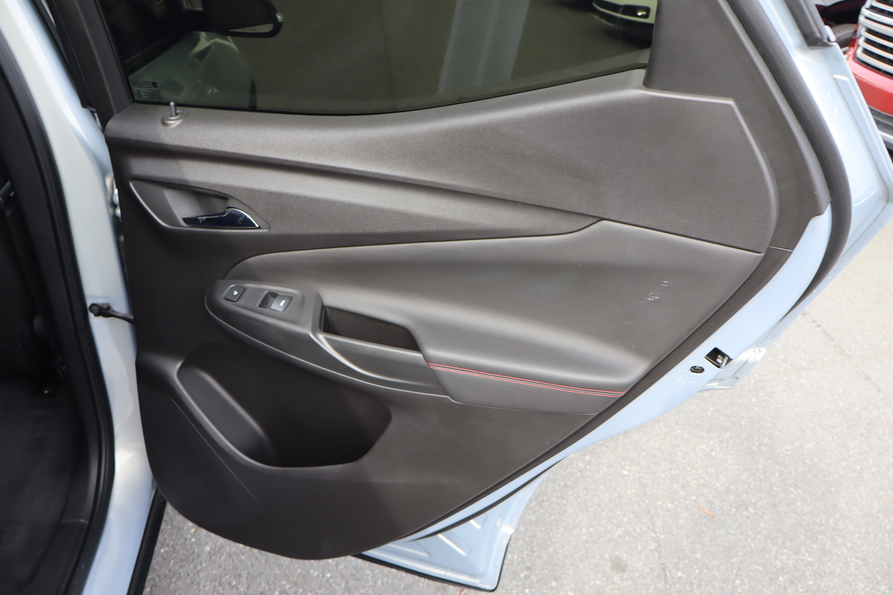 Certified 2023 Chevrolet Bolt EUV Premier w/ Sun & Sound Package image 34