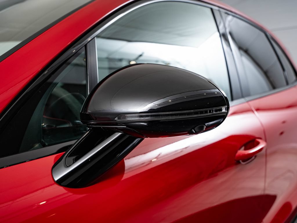 Certified 2024 Porsche Macan GTS AWD/4WD image 18