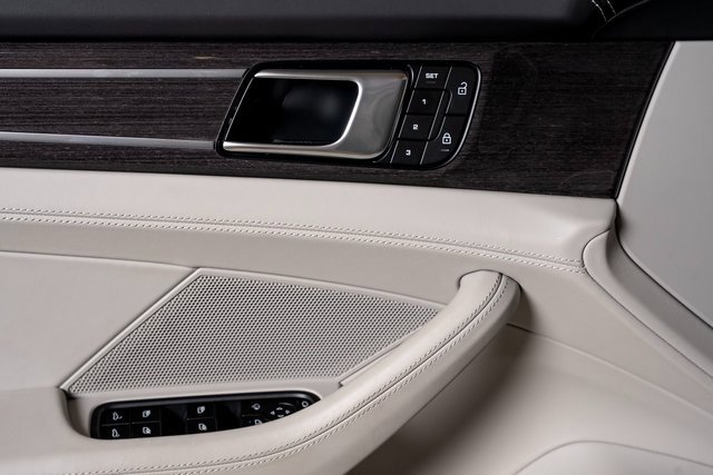Used 2023 Porsche Panamera Turbo S image 60