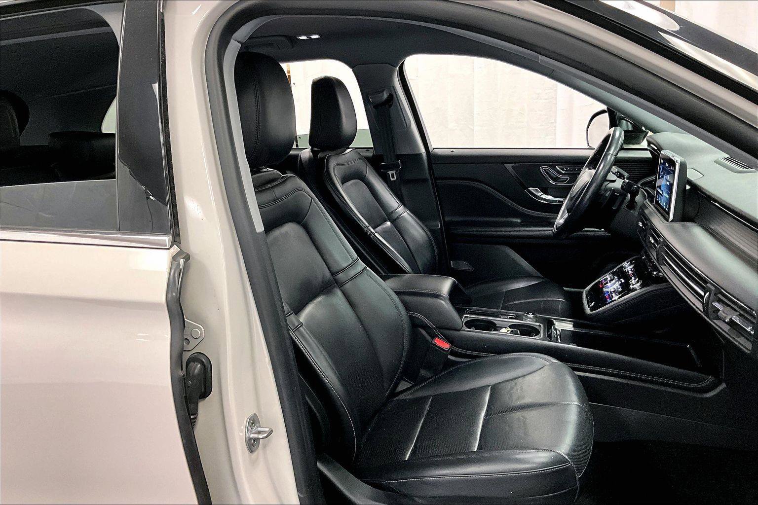 Used 2021 Lincoln Corsair AWD w/ Equipment Group 101A image 7