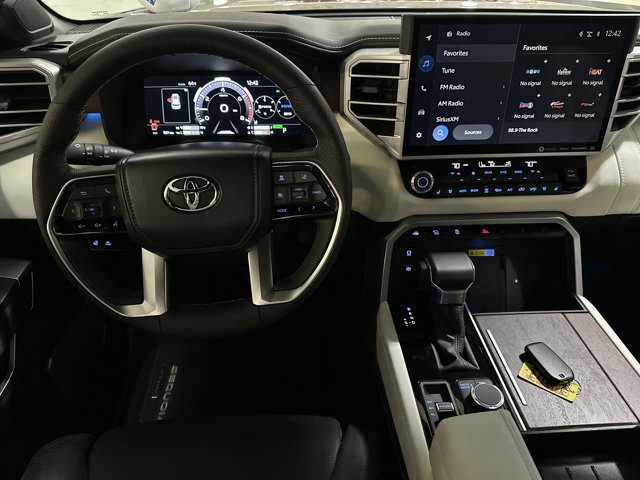 Used 2024 Toyota Sequoia Capstone AWD/4WD image 28