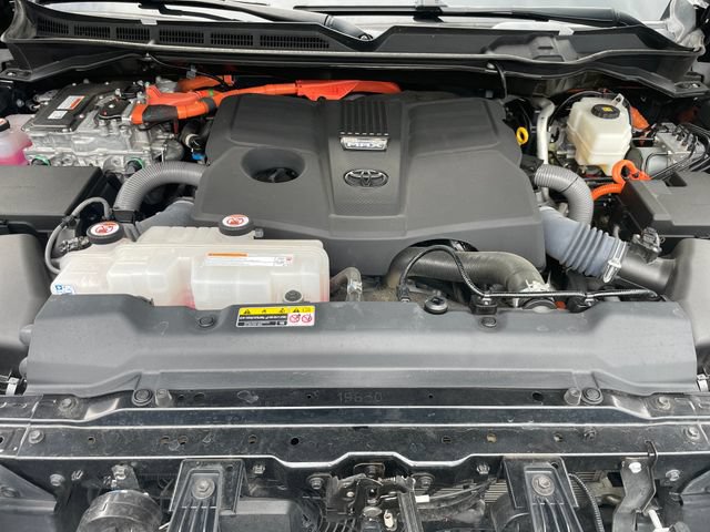 Used 2024 Toyota Tundra Limited AWD/4WD image 23