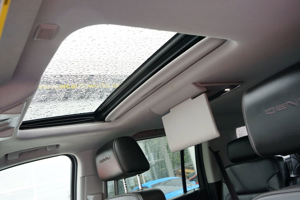 Used 2016 GMC Yukon XL Denali w/ Open Road Package image 16