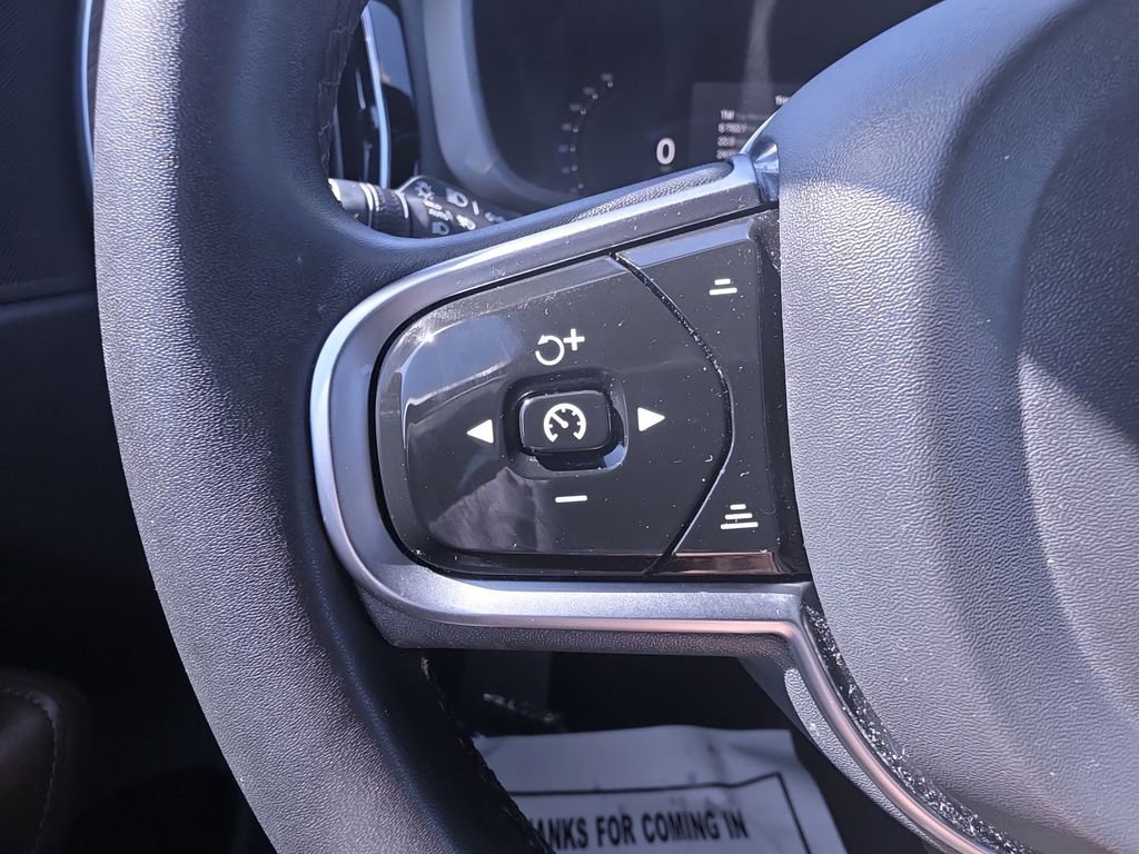 Used 2023 Volvo XC60 B5 Plus w/ Protection Package Premier image 19