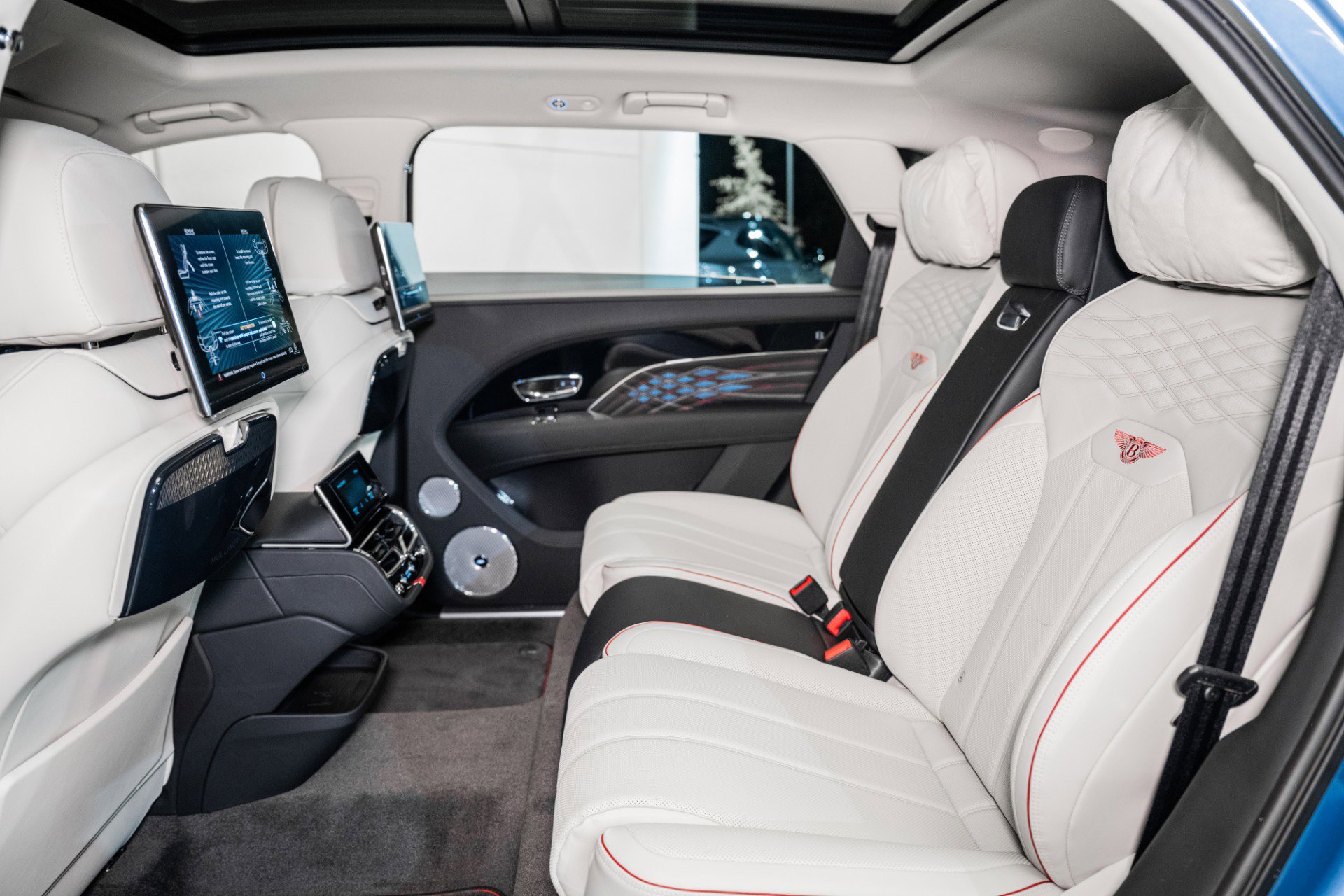 New 2025 Bentley Bentayga Extended Wheelbase image 22