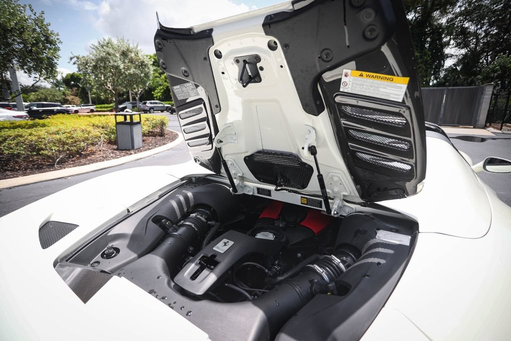 Used 2021 Ferrari F8 Tributo RWD image 23