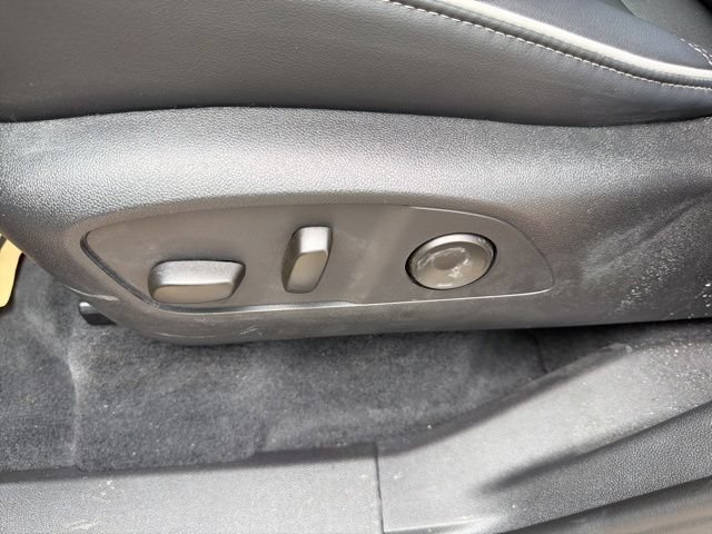 Used 2026 Buick Enclave Preferred AWD/4WD image 12