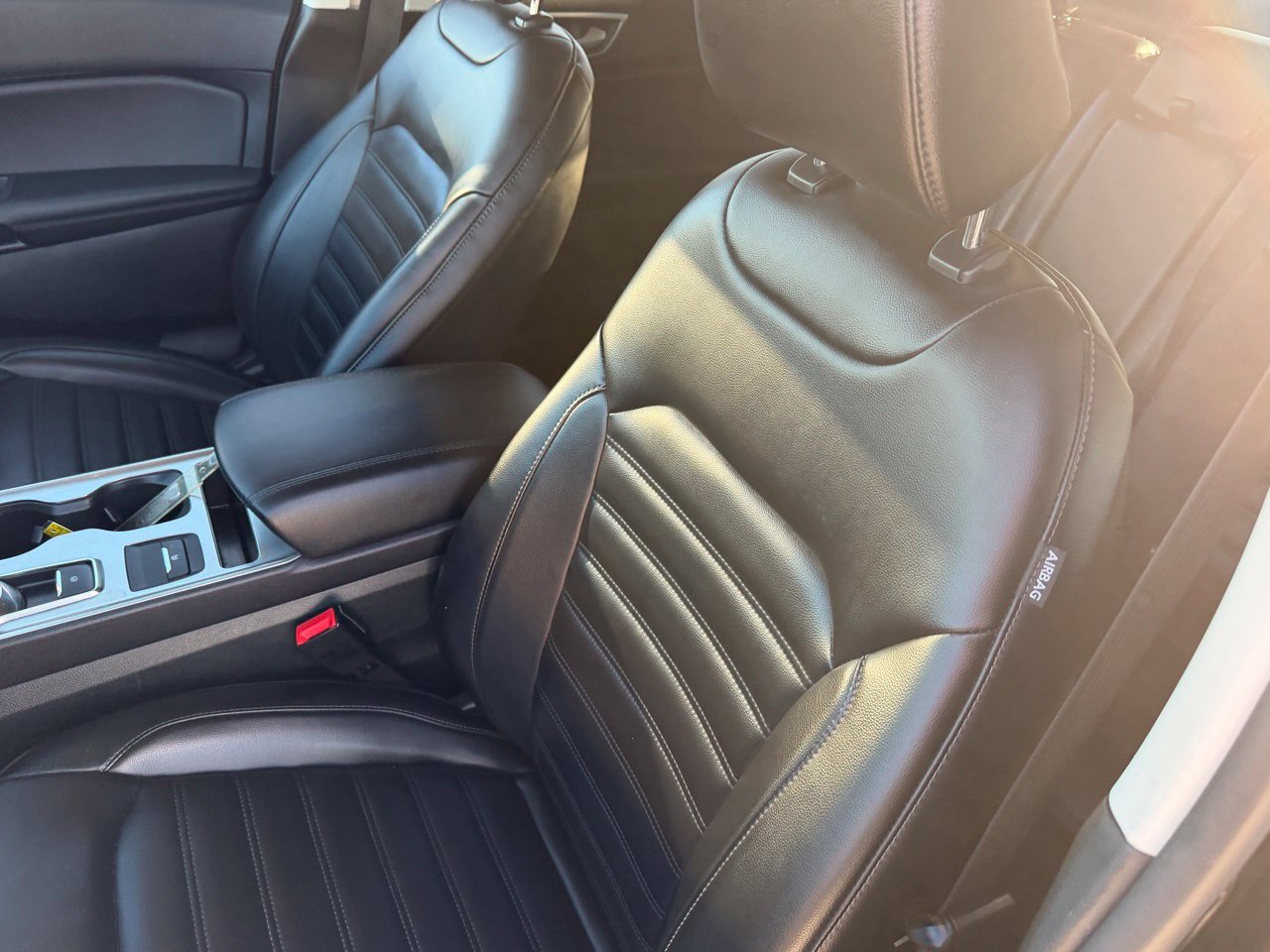 Used 2024 Ford Edge SEL AWD/4WD image 30