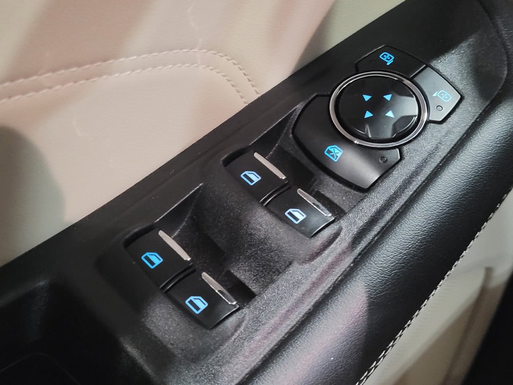 Used 2024 Ford Edge Titanium image 27