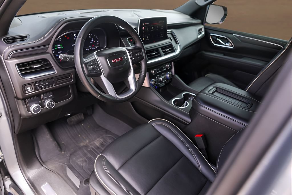 Used 2023 GMC Yukon SLT w/ SLT Luxury Package RWD image 10