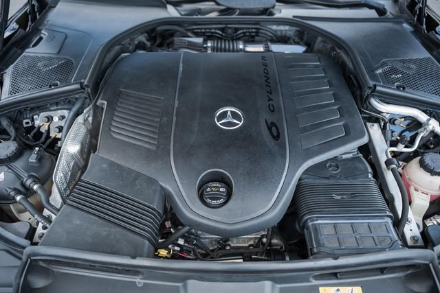 Certified 2022 Mercedes-Benz S 500 4MATIC w/ AMG Line Package image 15