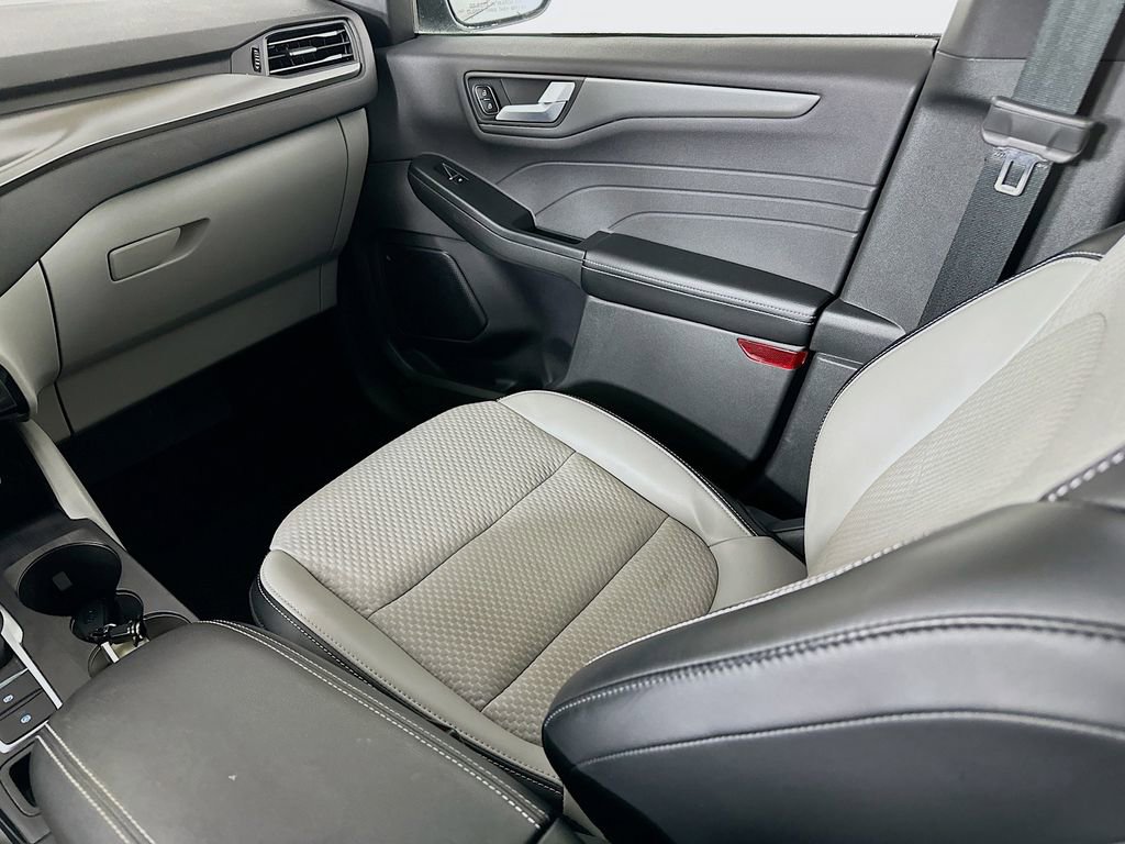 Used 2024 Ford Escape Base image 32