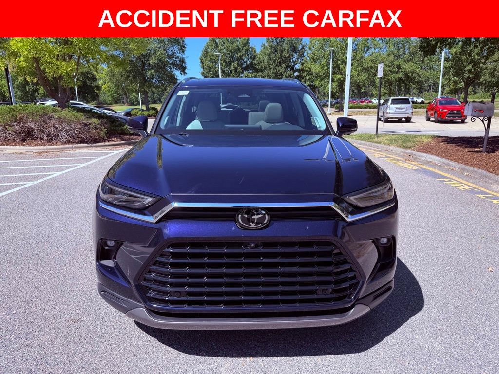 Used 2025 Toyota Grand Highlander AWD image 2