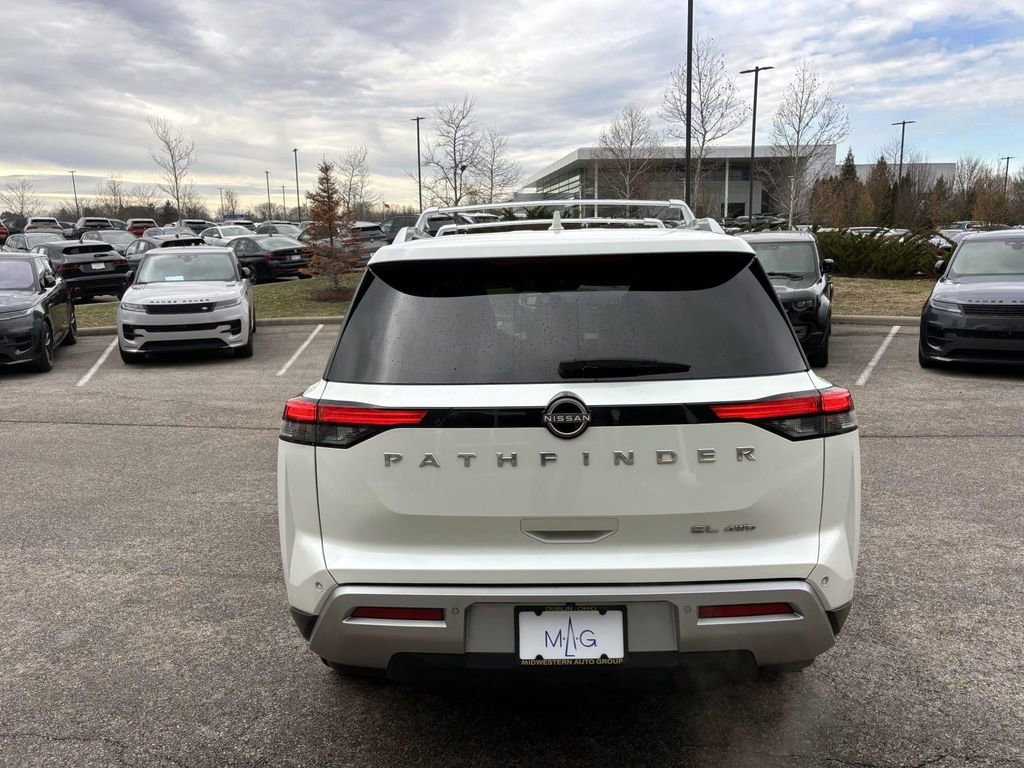 Used 2022 Nissan Pathfinder SL image 6