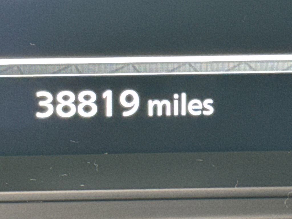 Used 2024 Nissan Pathfinder Platinum w/ Cargo Package image 16