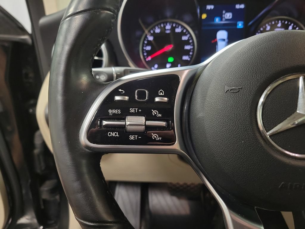 Used 2020 Mercedes-Benz GLC 300 4MATIC image 26