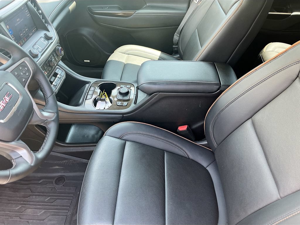 Used 2023 GMC Acadia AT4 w/ Technology Package AWD/4WD image 21