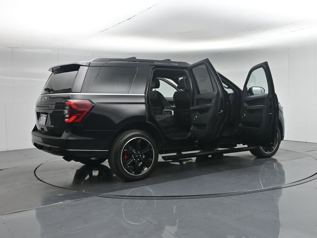 Certified 2023 Ford Expedition Limited image 4